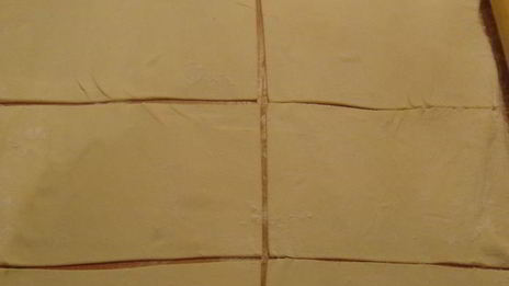 слоеные конвертики с яблоками и грушами