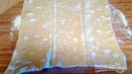 слойки из слоеного теста с творогом