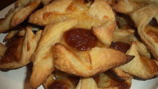 Слойки с абрикосами