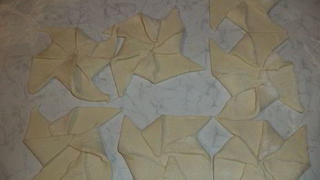 слойки с абрикосами