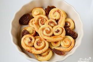 Слойки с джемом