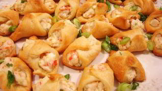 Слойки с крабовыми палочками