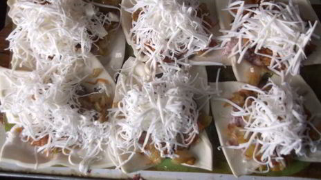 слойки с куриной печенью пролиски