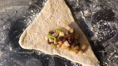 слойки с начинкой из груш