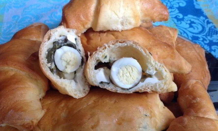 Рецепт слойки с щавелем, сыром и яйцом