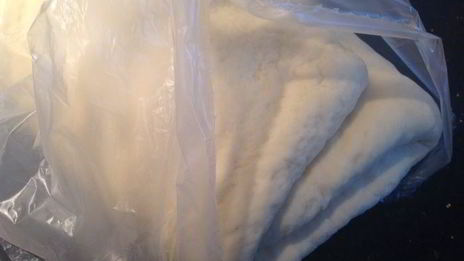 слойки с щавелем, сыром и яйцом