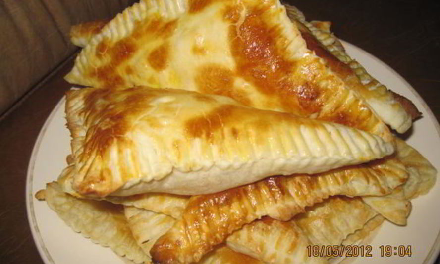 Рецепт слойки с сыром для ленивых