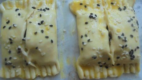 слойки с сыром и морской капустой