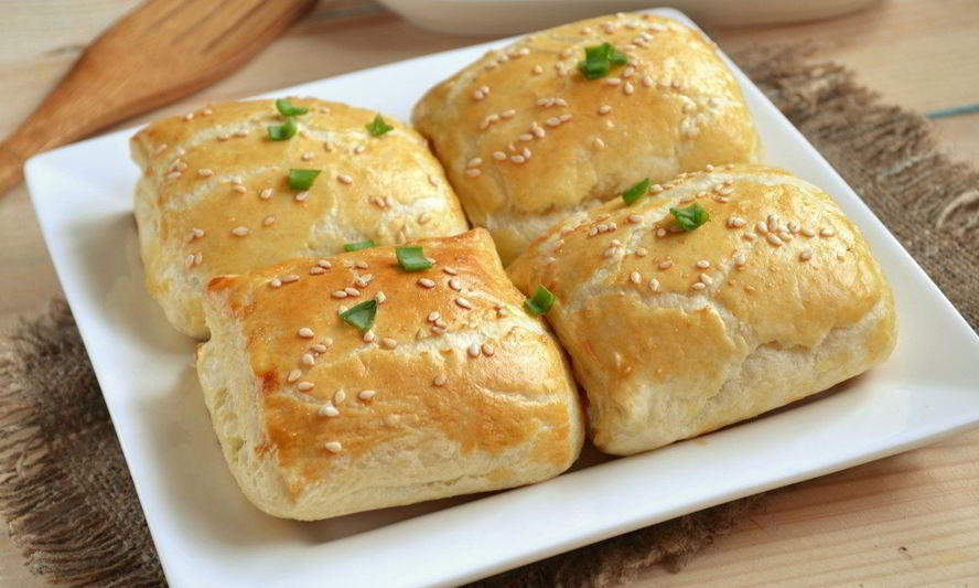 Рецепт слойки с сыром из готового слоеного теста