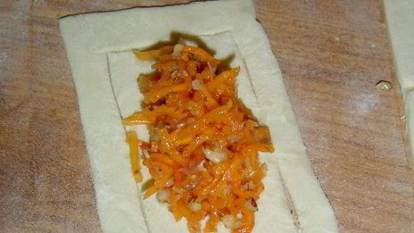 слойки с тыквенно-ореховой начинкой