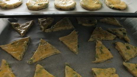 слойки с зеленью