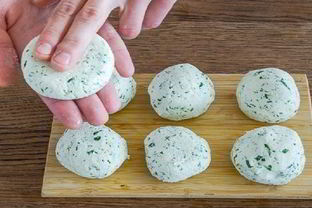 Несладкие сырники