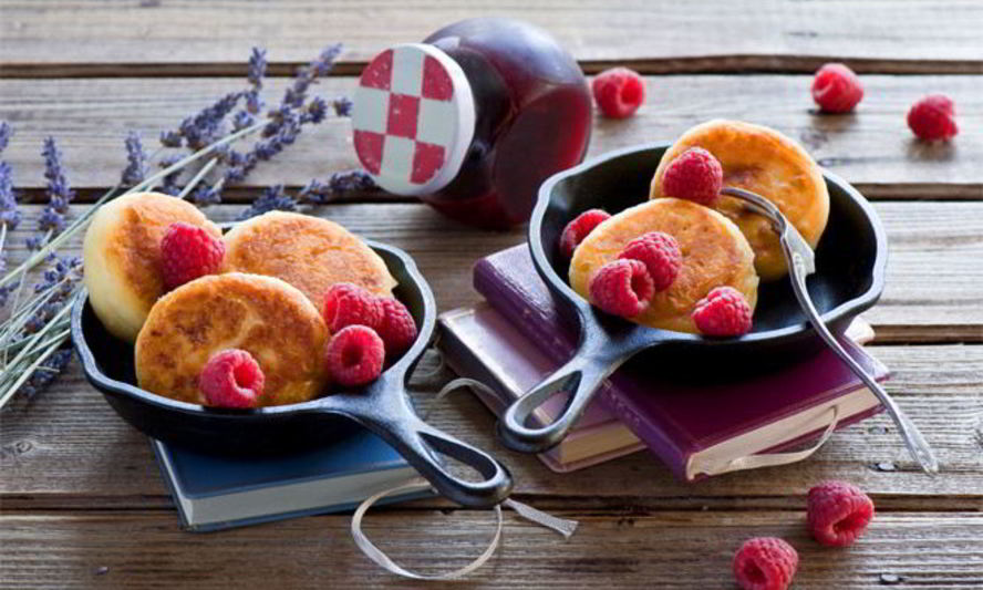 Рецепт пышные сырники с малиной в мультиварке