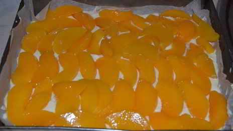 сырник с персиками