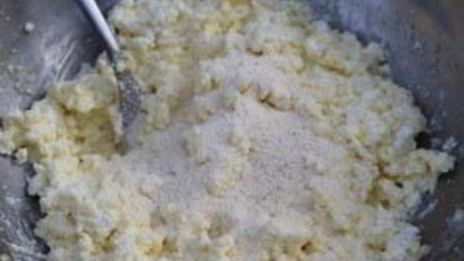 сырники из творога с изюмом