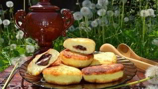 Сырники из творога с молочным шоколадом