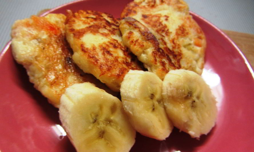 Рецепт сырники с бананом, курагой и ванильным сахаром