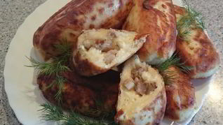 Сырники с беконом и луком