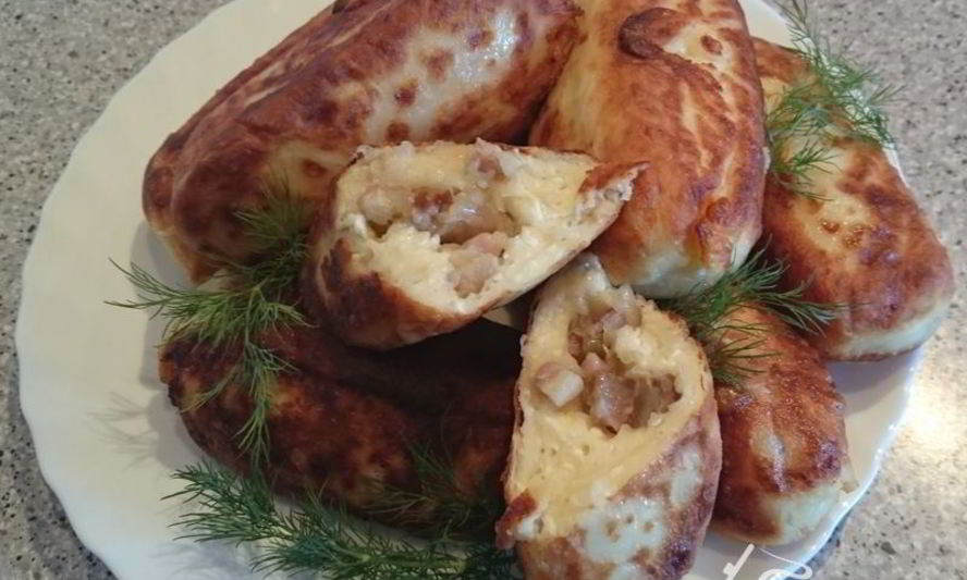 Рецепт сырники с беконом и луком