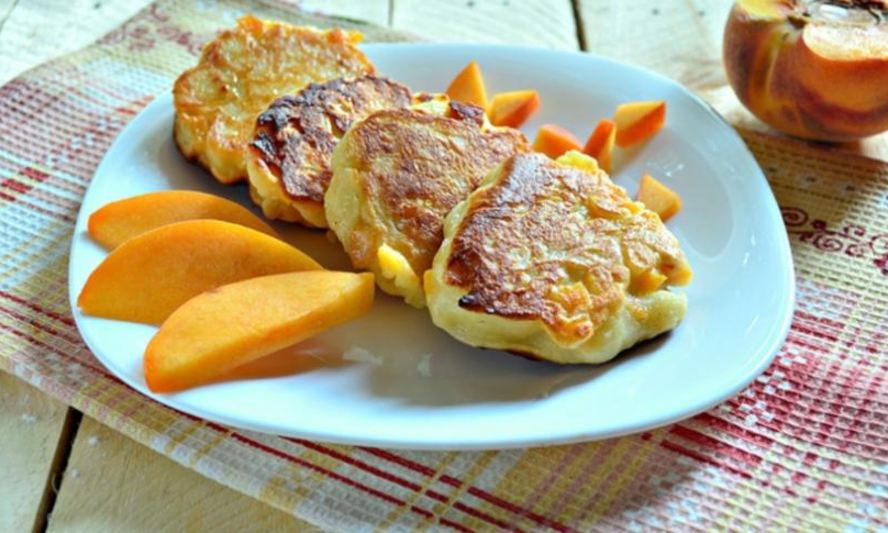 Рецепт сырники с персиками