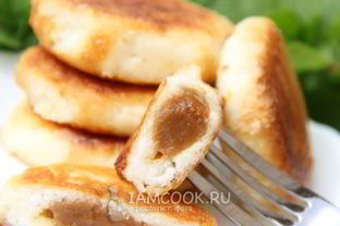 Сырники с вареной сгущенкой