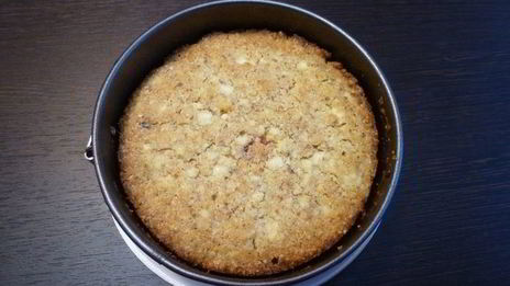 творожник с миндалем и вяленой вишней