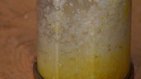 творожник с персиками