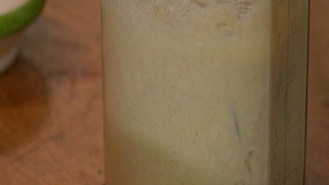 творожник с персиками