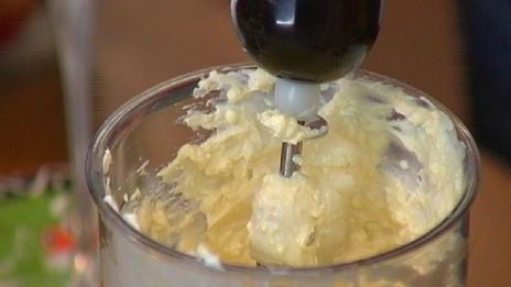 творожник с персиками