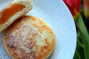 Творожники с абрикосами