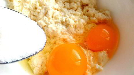 творожники с сухофруктами