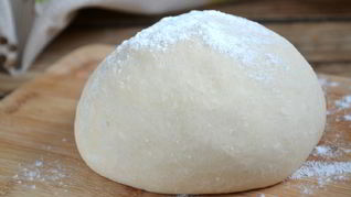 Простое бездрожжевое тесто для пиццы