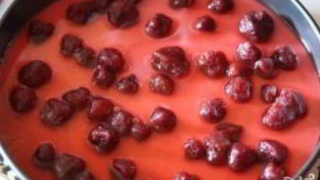 клубничный торт-желе