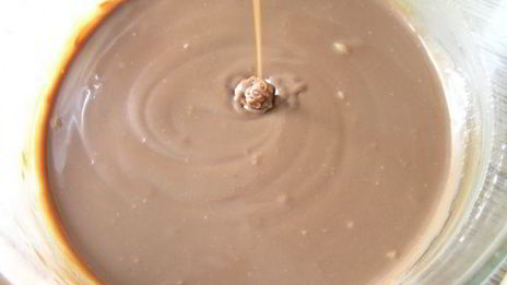 шоколадно-лимонный вафельный торт с миндалем