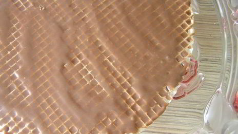 шоколадно-лимонный вафельный торт с миндалем