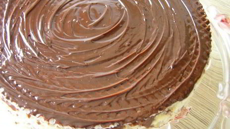 шоколадно-лимонный вафельный торт с миндалем