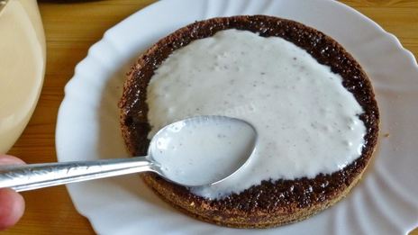 шоколадный торт с грецкими орехами