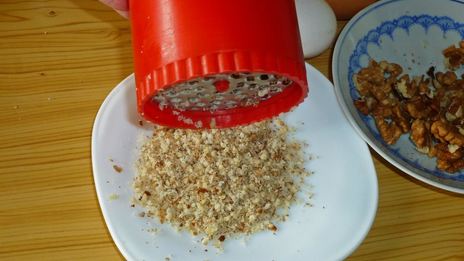 шоколадный торт с грецкими орехами