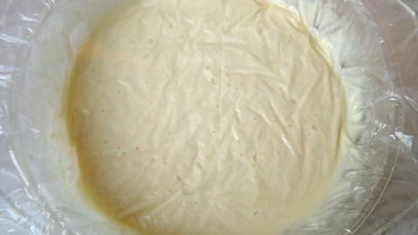 слоеный торт с яблоками и ванильным кремом