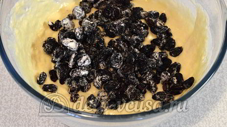 сметанник с изюмом