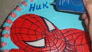Торт бисквитный Человек-паук