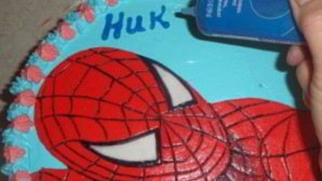 торт бисквитный человек-паук