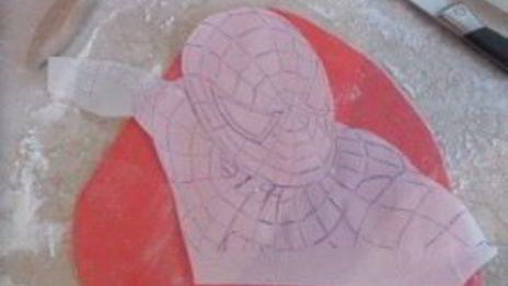 торт бисквитный человек-паук