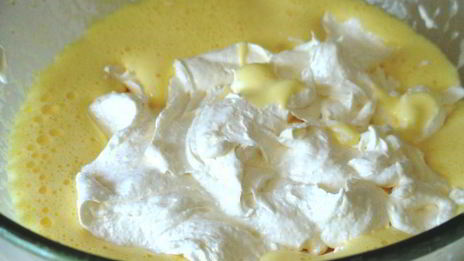 торт клубника на дереве