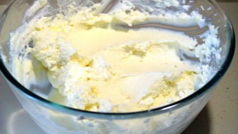 торт клубника на дереве