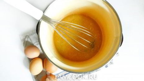 торт медовые шарики