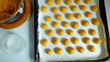 торт медовые шарики