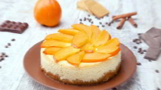 Творожный торт с хурмой