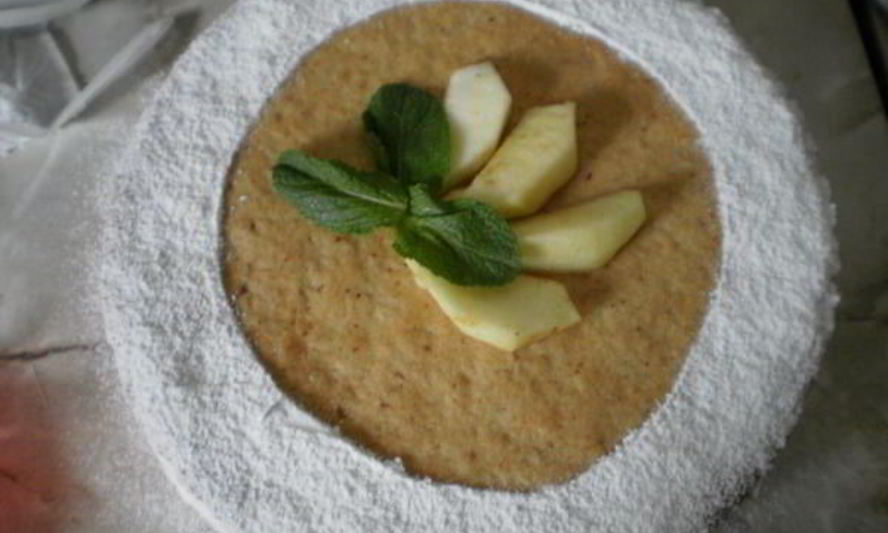 Рецепт яблочный торт с карамельным баварским муссом