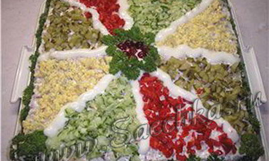 Рецепт закусочный торт с колбасой и маринованными огурцами